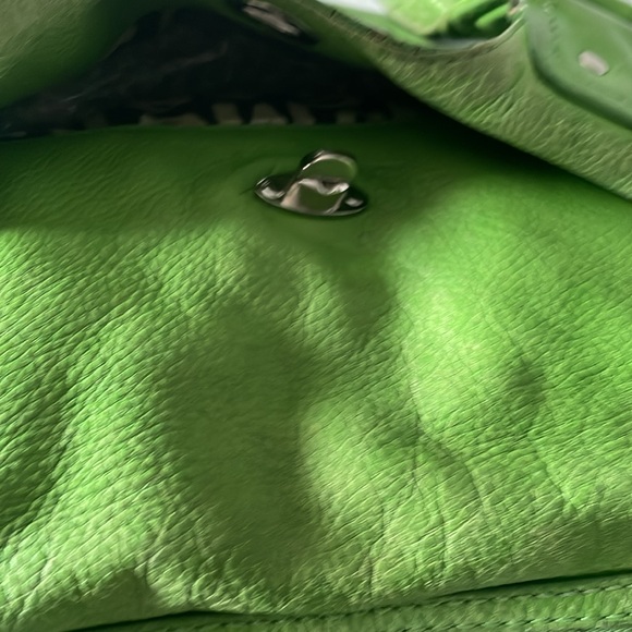 Marc Jacobs Soft Kelly Green pebbled leather bag - Picture 8 of 9